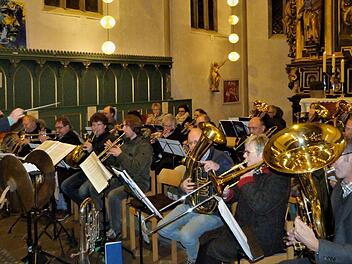 Der Bezirksposaunenchor setzte mit dem Musikstück "Highland Cathedral" einen fulminanten Schlusspunkt. Foto: Werner Reißaus