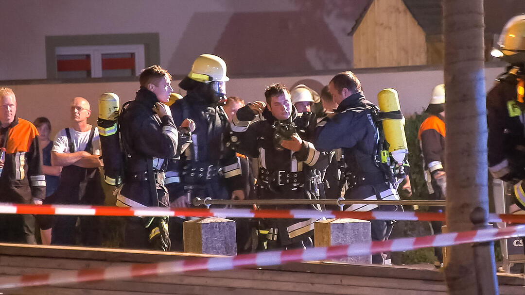 Dachstuhl von Einfamilienhaus in Retzstadt brennt aus