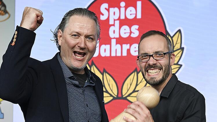 Spiel des Jahres 2023 - Dorfromantik ist Spiel des Jahres