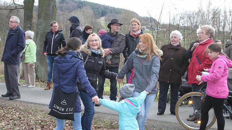 Frühlingsringelreihen auf der Hahnsreuth. Foto: Sonja Adam