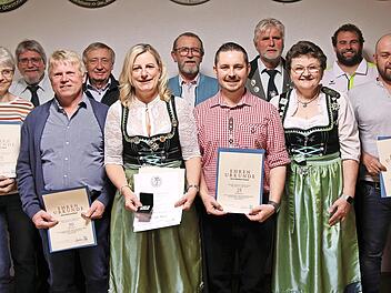 Ehrungen standen in der Generalversammlung beim Schützenverein Edelweiß Poxdorf an.