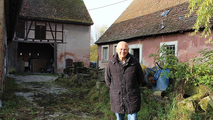 Ernst Hicke hat das Burgareal ersteigert. Foto: Evi Seeger
