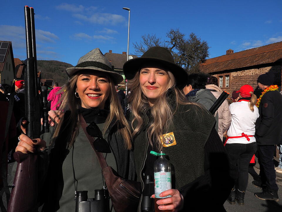 Wildes Faschingstreiben in Steinach an der Saale.