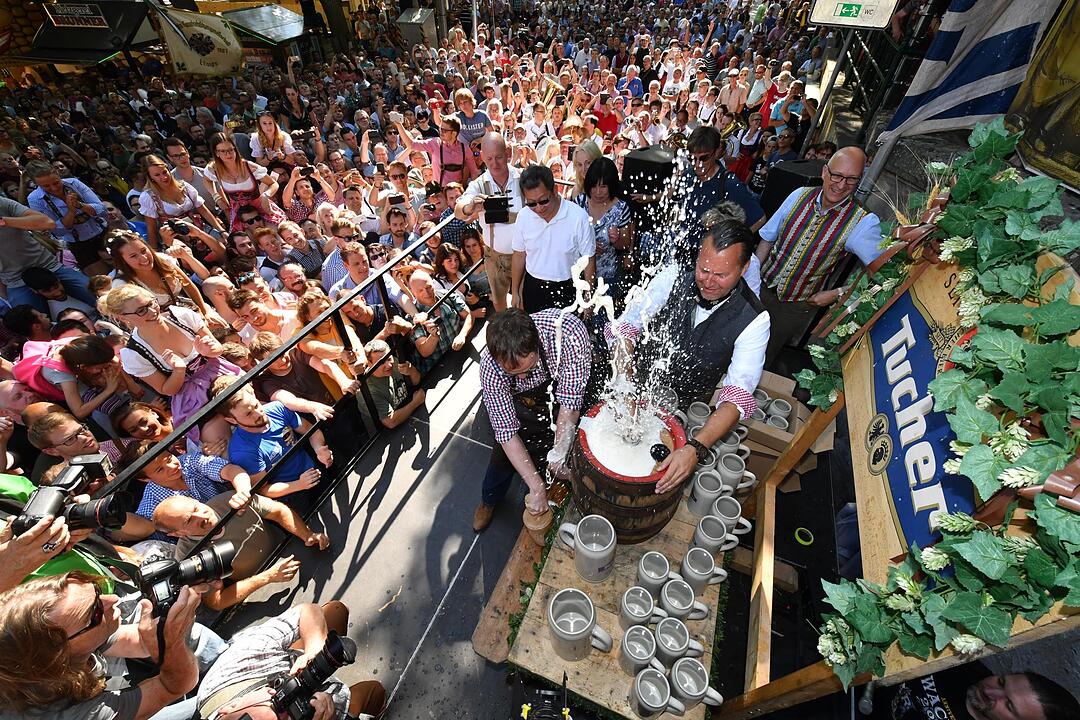 Bergkirchweih 2017: Drei Schläge zum Bieranstich