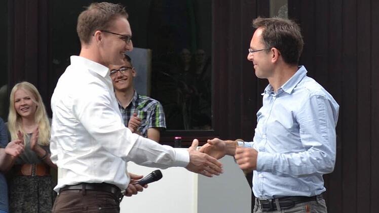 Torsten Stein wurde als Direktor der Bad Brückenauer Realschule verabschiedet. Michael Kreil, bisher Konrektor des guten Teams, übernimmt nun die Leitung der Schule.  Foto: Katharina Lotter.