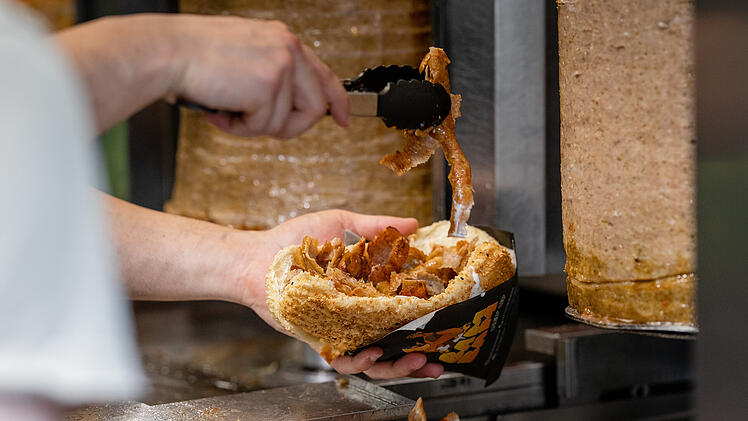 Döner bald über 10 Euro? Jetzt streichen Verkäufer eine beliebte Zutat