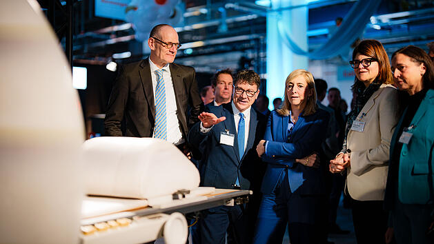 Siemens Healthineers: Mega-Fabrik in Forchheim er&ouml;ffnet - "Meilenstein"