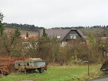Auf diesem Gelände am Ofenthaler Weg sollen neue Wohnungen entstehen. Foto: Arkadius Guzy