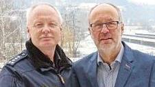 Alfons Hausmann (links) wünschte Bernd Graf alles Gute.  Foto: Polizei