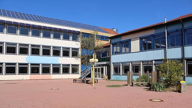 Bei orientierenden Untersuchungen in der Realschule in Bad Staffelstein wurden erhöhte Asbestwerte festgestellt. Archivfoto: Markus Häggberg