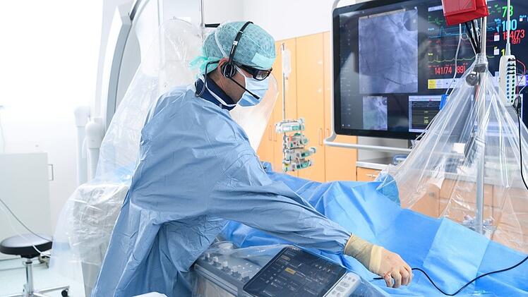 Uniklinikum Würzburg freut sich über Platzierung bei Focus-Klinikliste 2025