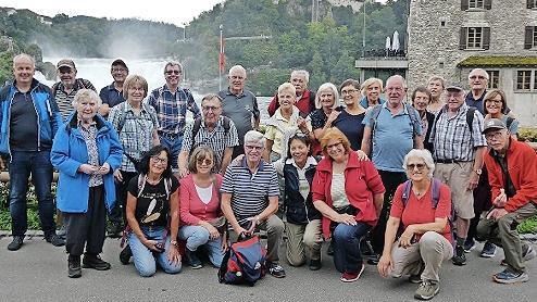 Die Wandergruppe des Alpenvereins Bad Kissingen am Rheinfall.