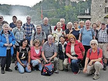 Die Wandergruppe des Alpenvereins Bad Kissingen am Rheinfall.