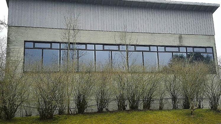 Fränkische-Schweiz-Halle oder Event- und Sportarena? Die Wonseeser Bürger machen sich Gedanken über die künftige Nutzung der alten Schul-Turnhalle. Foto: Alexander Hartmann