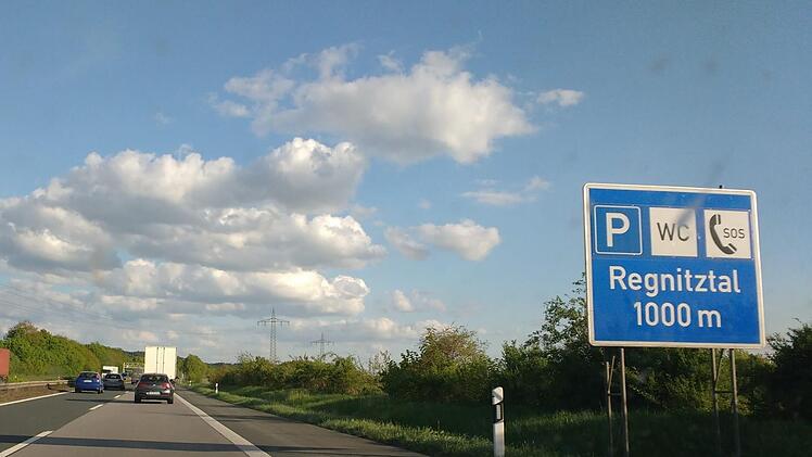 Auf dem Parkplatz Regnitztal fand die f&uuml;nfst&uuml;ndige Kontrolle statt. Foto: rm