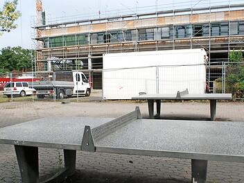 Gebaut wird an vielen Schulen im Landkreis Haßberge - eine der Dauer-Großbaustellen ist das Schulzentrum in Haßfurt. Foto: Günter Flegel