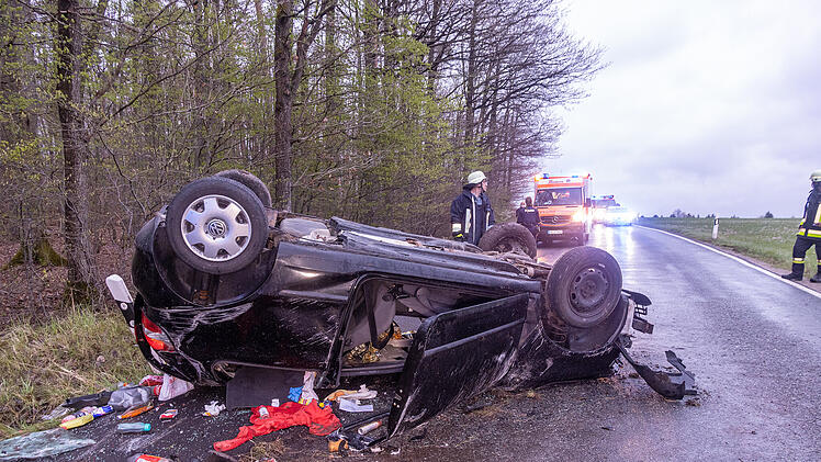 Vier Verletzte bei Unfall im Landkreis Bamberg am Sonntag (25.4.2022=