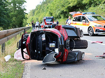 Motorradfahrer stirbt bei Frontalzusammensto&szlig;