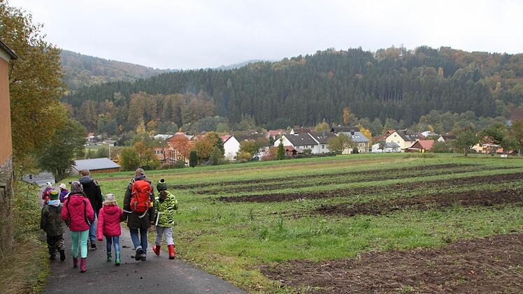 Haus der Schwarzen Berge: Die Junior Ranger machen einen Ausflug in die Pilze. Foto: Ulrike Müller