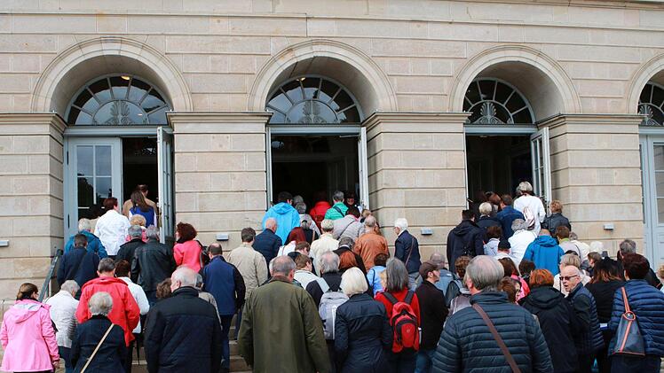 Großes Andrang: Impressionen vom Coburger Theaterfest zum Spielzeitauftakt.Foto: Jochen Berger