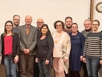 Die Neubürger mit dem Bürgermeister Stefan Paulus (Siebter von links)  Foto: Marco Depner/Gemeinde Knetzgau