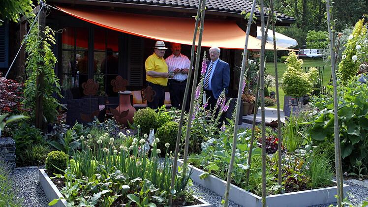 Im Garten der Familie Schmitt. Foto: Michael Wunder