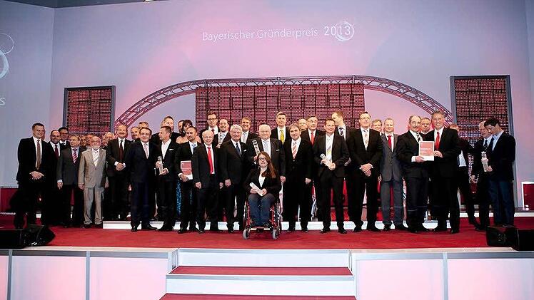 Gruppenfoto aller Ausgezeichneten.