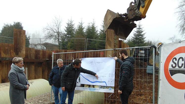 Auf der Baustelle Foto:  Petra Malbrich