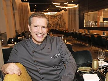 Sternekoch Alexander Herrmann in seinem neuen Restaurant in Nürnberg. Foto: Reißaus