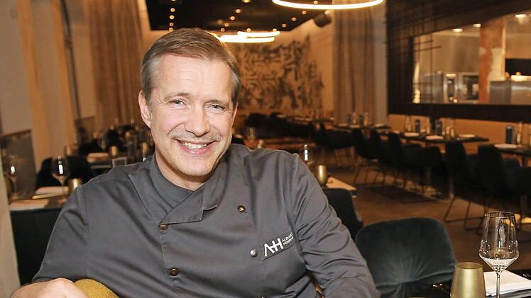 Sternekoch Alexander Herrmann in seinem neuen Restaurant in Nürnberg. Foto: Reißaus