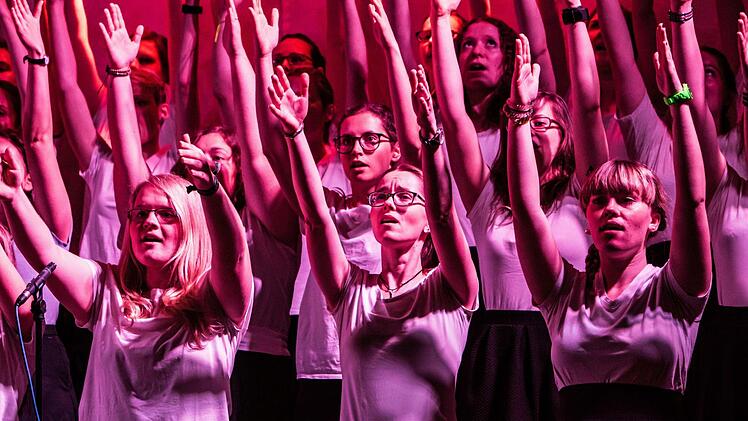 Die Konzerte von Hochschulchor und Hochschul-Bigband zum "Campus.Open Design" finden in diesem Jahr erstmals in der Aula statt und bieten ein vielfältiges Programm zum Thema "Elemente".Foto: Jochen Berger