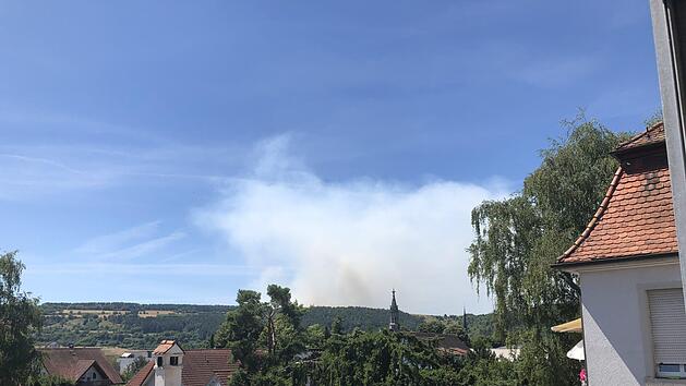 Von seinem Fenster aus hat der Hammelburger Daniel Wolf den Brand auf dem Truppen&uuml;bungsplatz fotografiert.