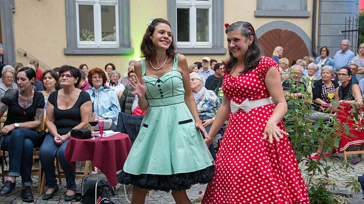 Jede Menge Spaß hatten die Tänzer und Tänzerinnen mit der Musik der "Wonderfrolleins". Ulrike Langer