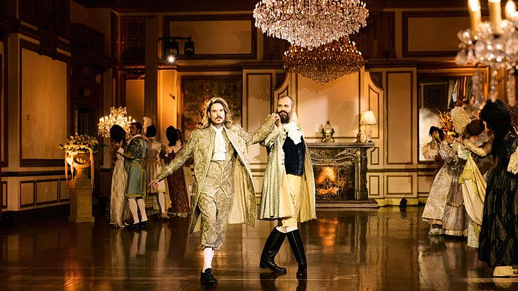 F&uuml;r Male Model Jill (links) endet die Reise.