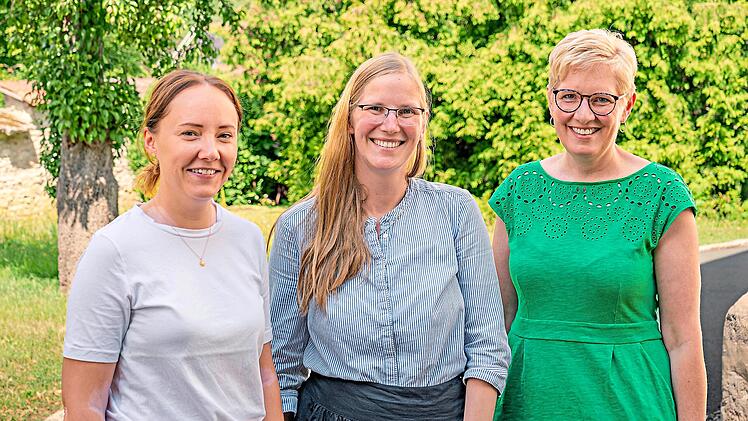 Lisa Fuchs (Mitte) &uuml;bernimmt die Leitung im Kindergarten Wonsees. Mit im Bild Lisa Eckart und Bettina Roder von der Die Kita gGmbH.Kristin Schr&ouml;der/Diakonisches Werk