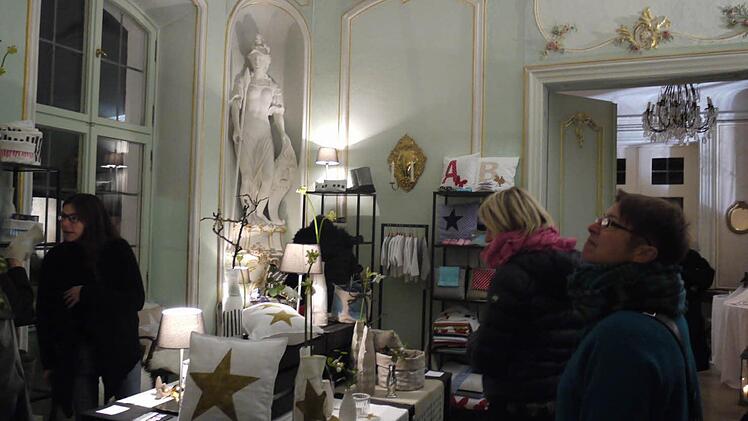 Auch das Rokoko-Ambiente der Orangerie wurde genutzt. Foto: Pauline Lindner