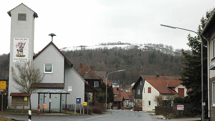 So präsentiert sich der Zeilberg aus Sicht der Einwohner von Allertshausen.  Foto: Archiv/Schmidt