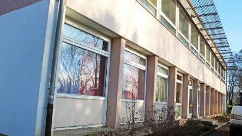 Im Zentbechhofener Schulhaus findet schon seit Jahren kein Unterricht mehr statt. Für die künftige Nutzung gibt es verschiedene Ansätze.