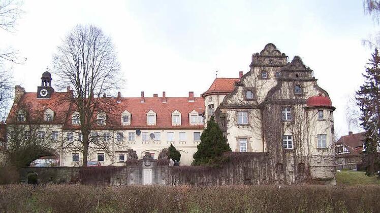 So präsentiert sich das Ensemble von der Kulmbacher Straße aus.