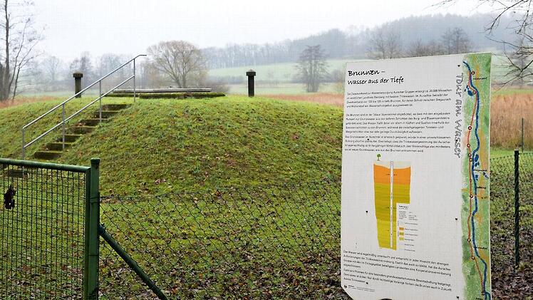 Uran findet sich vor allem in weiten Teilen des westlichen Landkreises im Grundwasser. Mit einem Urangehalt von 5,2 Mikrogramm liegt das Wasser aus den Tiefbrunnen im Aurachtal (Foto) allerdings deutlich unter dem Grenzwert. Foto: Ronald Rinklef/Archiv