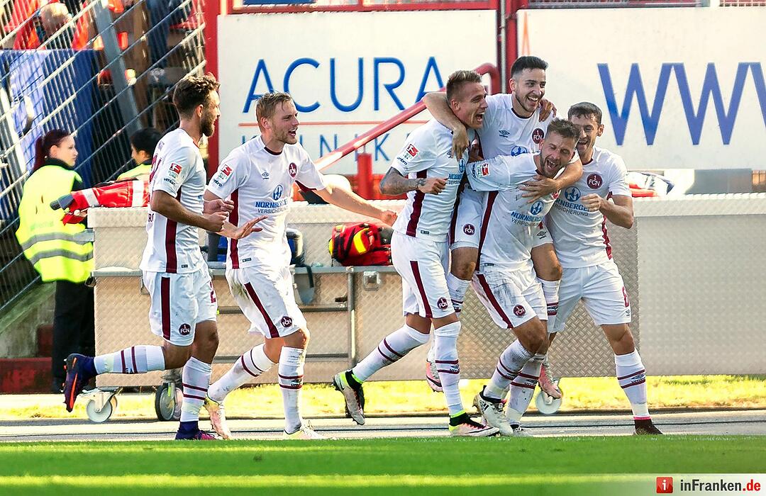 1. FC Nürnberg siegt beim KSC