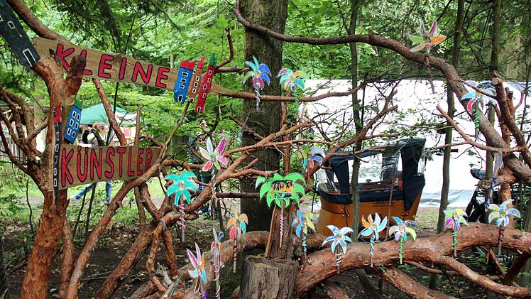 Impressionen aus dem Waldkindergarten  Foto: Johanna Blum