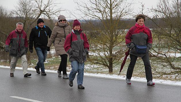 Wanderer auf der Strecke  Foto: Mathias Erlwein