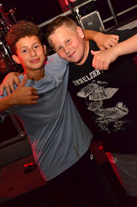 Party mit der Band "CAVELAND"