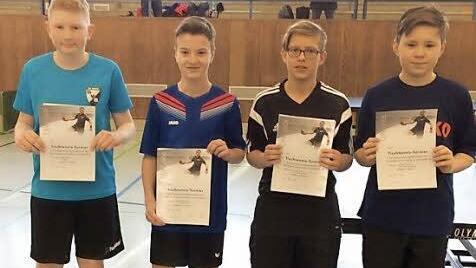 Die vier besten A-Schüler waren (von links) Jan Vogel, Giovanni Brunner, Leon Kalb (FC Wacker Haig) und Jonas Gößwein (TSV Stockheim).