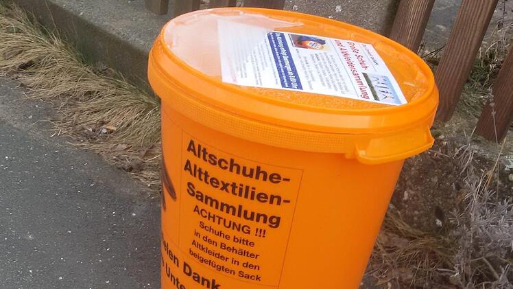 Werden diese Eimer auch wieder abgeholt?Foto: Katrin Geyer
