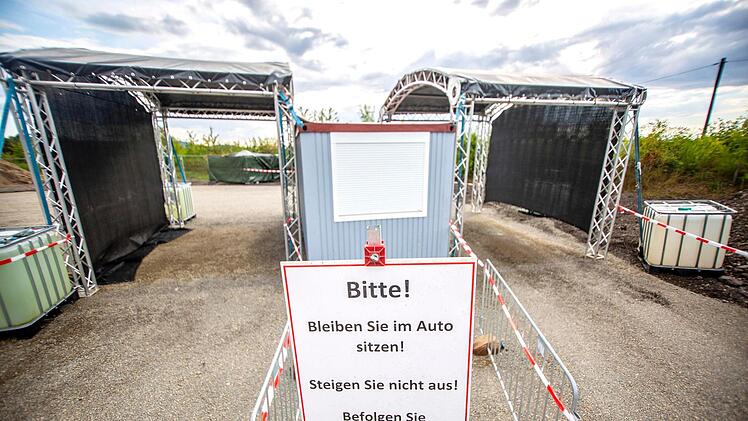 Klare Ansage: Die Verhaltensregeln für die Wonfurter Corona-Teststation wurden ausgeschildert. Foto: René Ruprecht