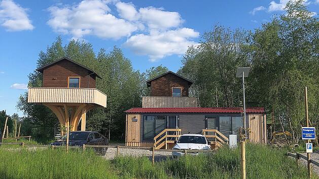 Außergewöhnliche Übernachtungsmöglichkeit - das Baumhaushotel Erkheim im Landkreis Unterallgäu/Schwaben