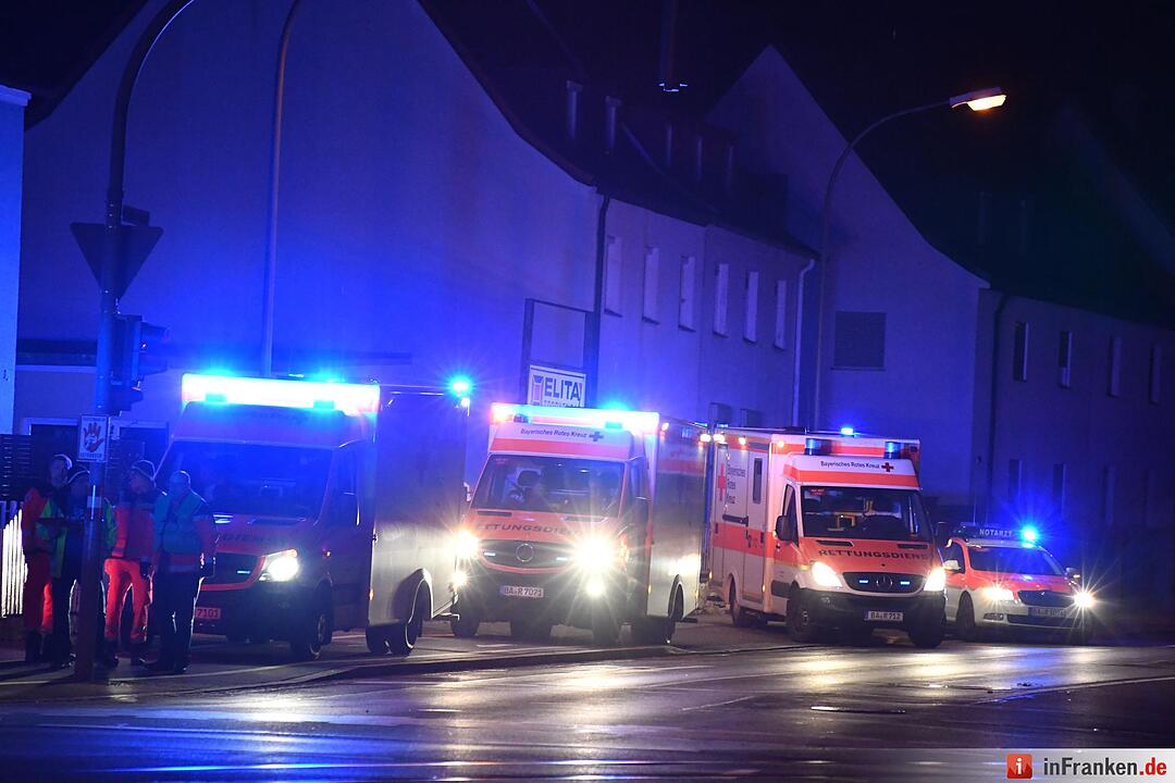 Feuer in Produktionshalle – Großeinsatz in Bamberg