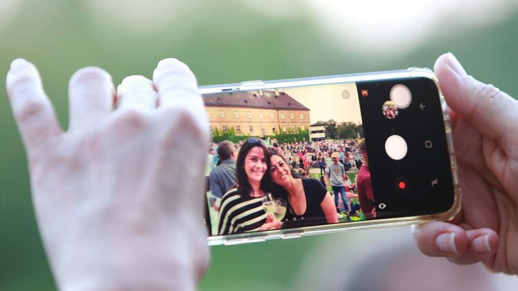 Seiler & Speer begeisterten das Publikum im Schlosshof von Tambach. Foto: Jochen Berger